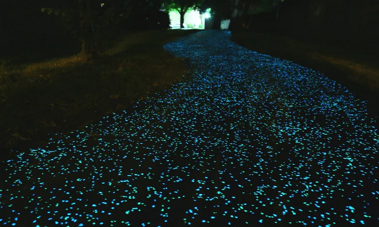 Glow in the Dark Mini Pebbles